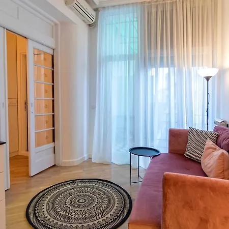 Lägenhet Momo 123 Belgrad