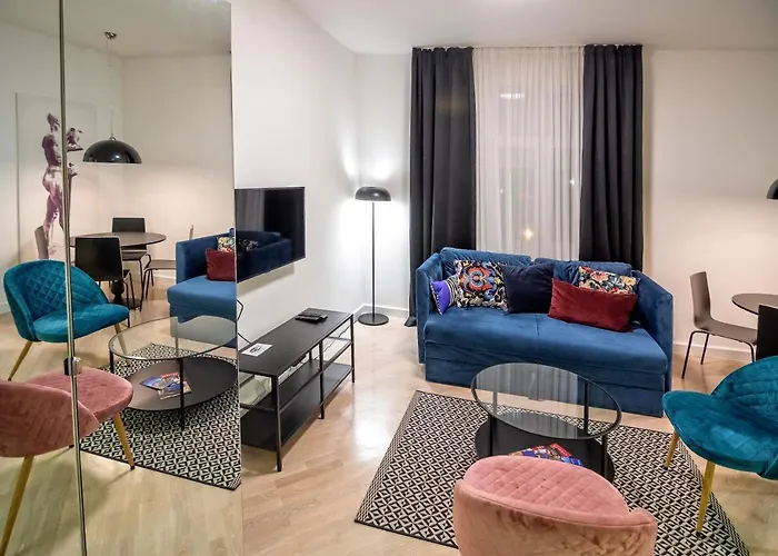 Momo 123 بلغراد