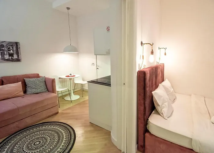 Momo 123 بلغراد