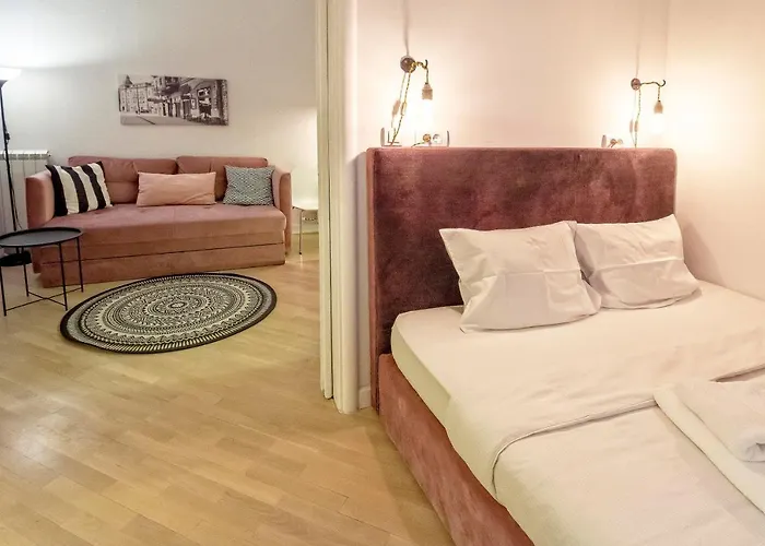 Momo 123 شقة بلغراد