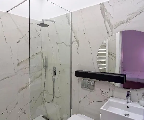 Momo 123 * بلغراد