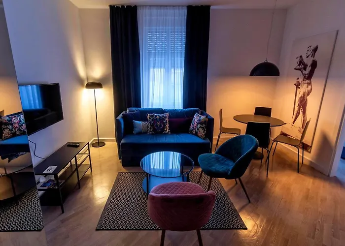 Momo 123 * بلغراد